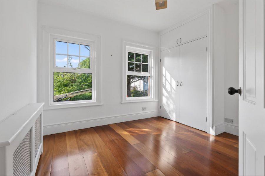 9 Finaghy Park North