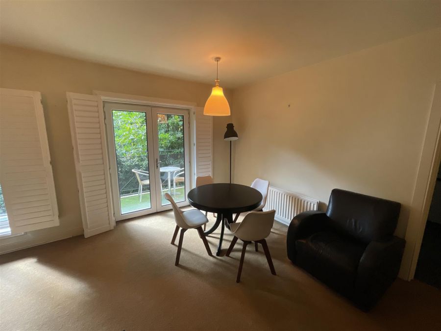 Apt 4 Holyrood Manor