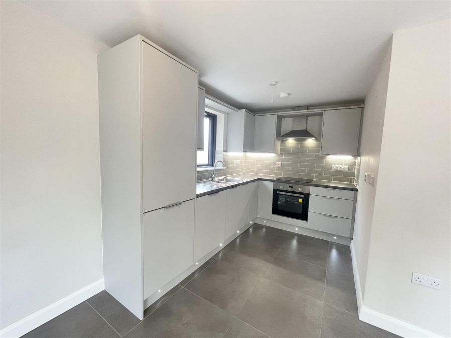 Apt 3, 1A Utility Street