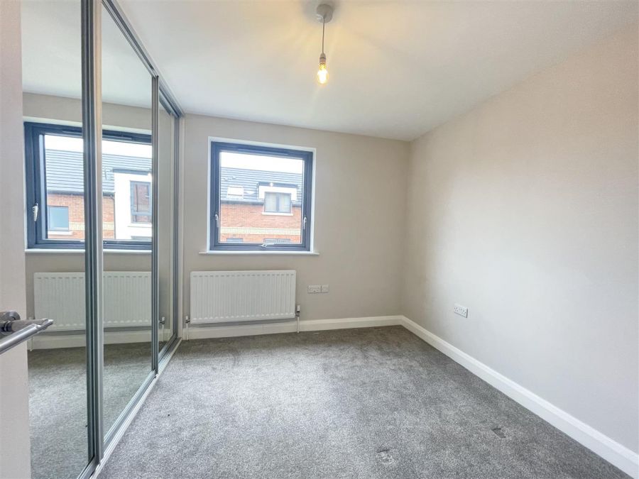 Apt 3, 1A Utility Street