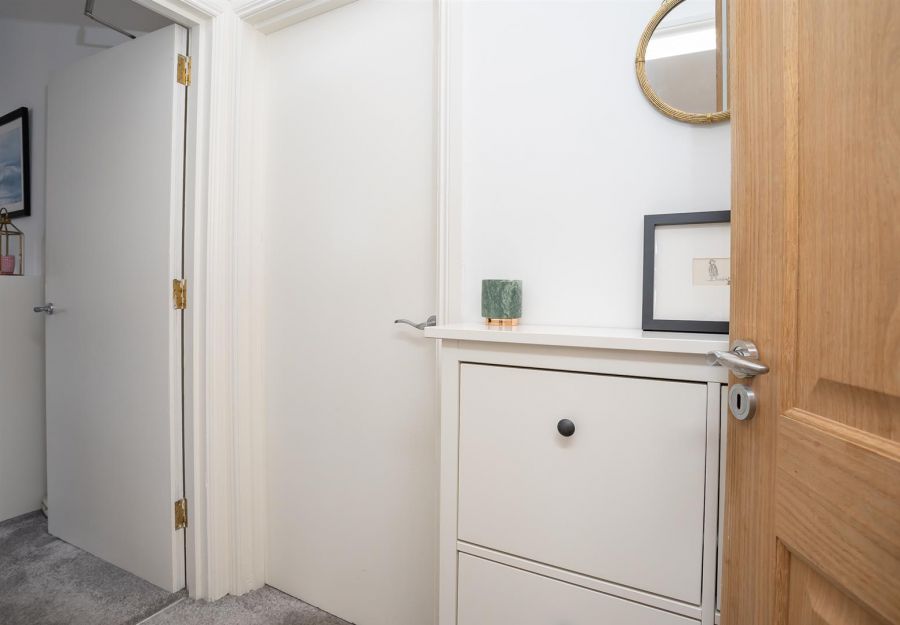 Apt 5, 16 Derryvolgie Avenue