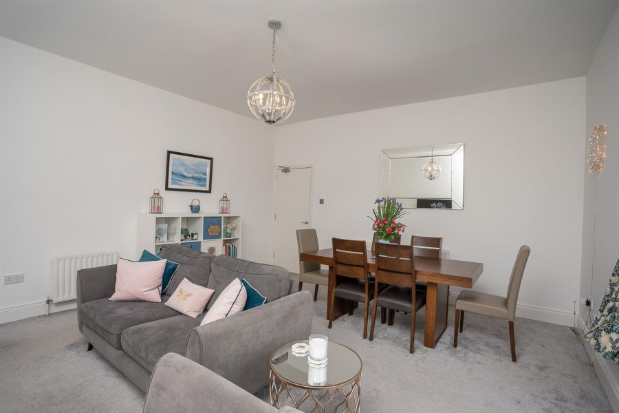 Apt 5, 16 Derryvolgie Avenue