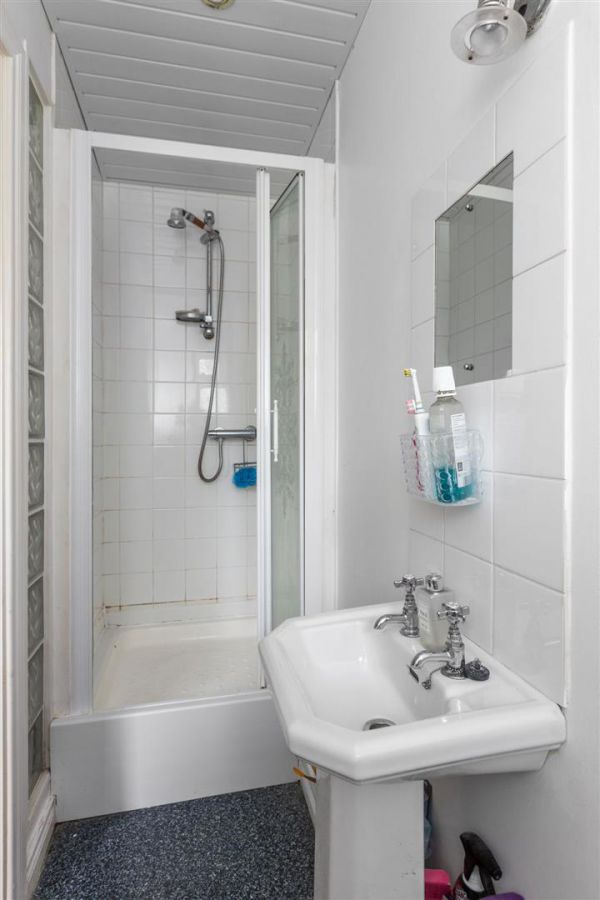 Apt 6, 48 Marlborough Park South