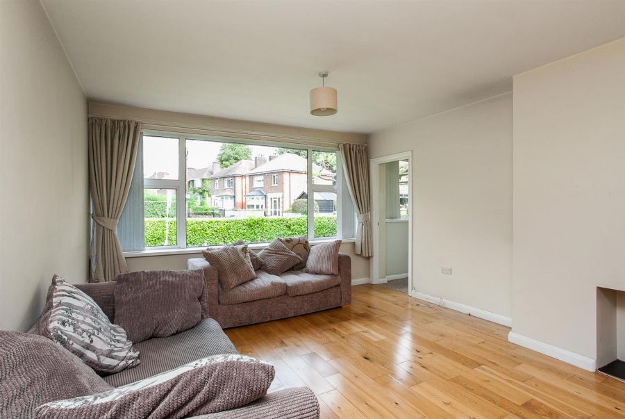 Apt 1 107 Marlborough Park South