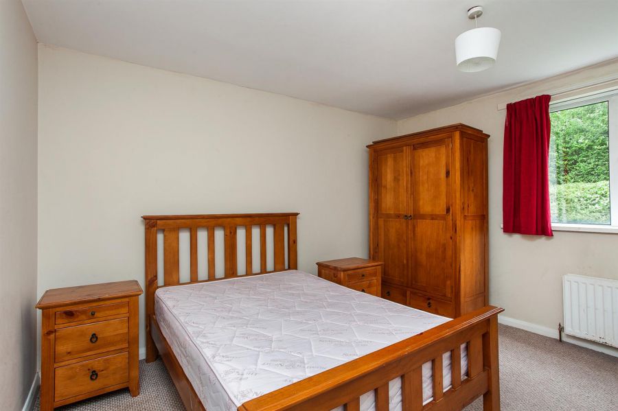 Apt 1 107 Marlborough Park South