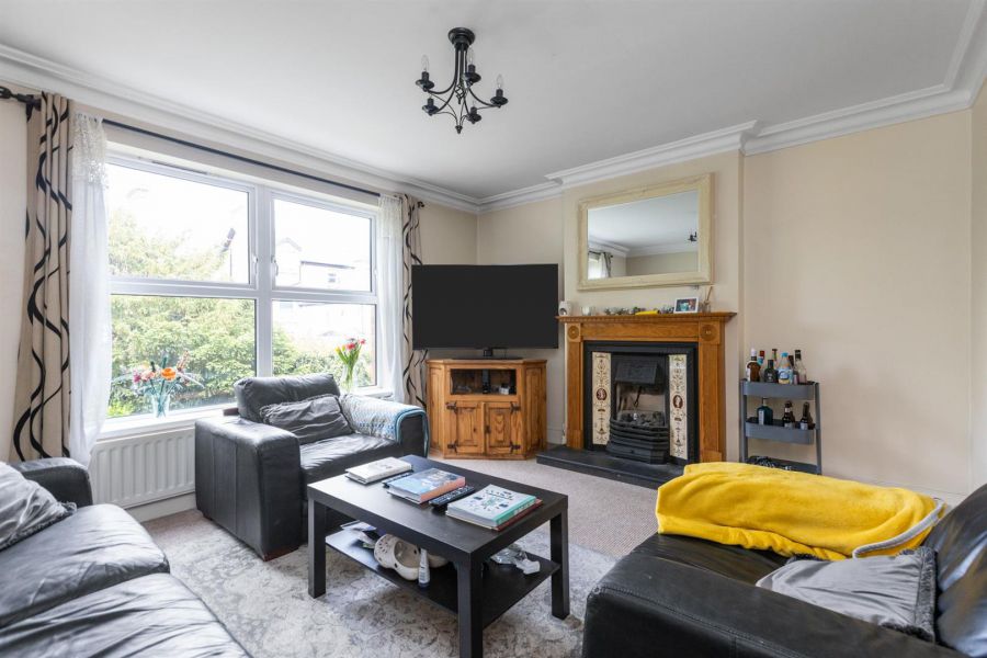 Apt 6, 48 Marlborough Park South