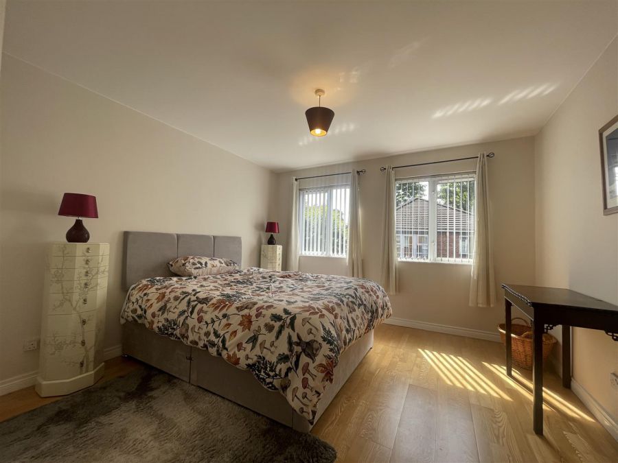 Apt 7 Glenburn Ford