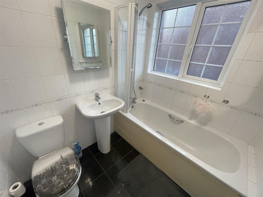 4 Locksley Grange 4 Locksley Grange