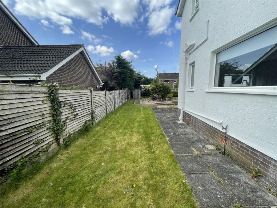 47 Newforge Lane