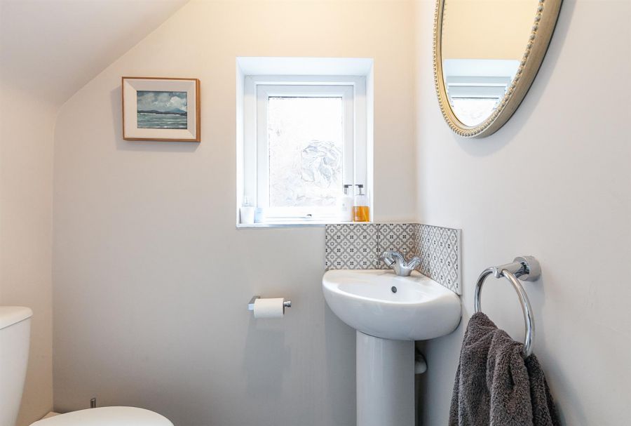 14 Cricklewood Crescent