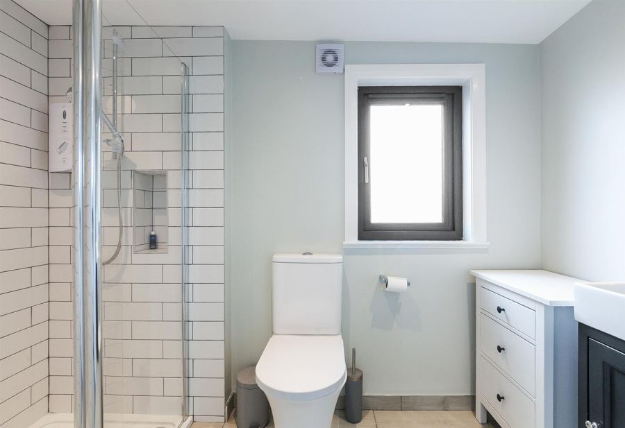 14 Cricklewood Crescent