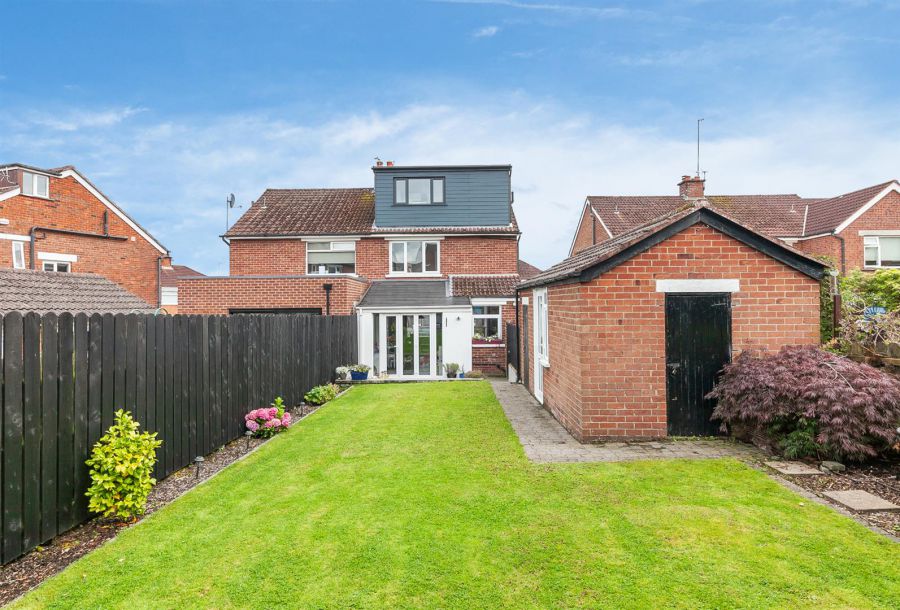 14 Cricklewood Crescent