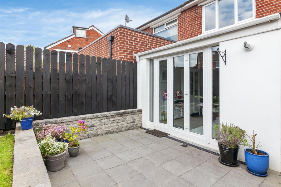 14 Cricklewood Crescent