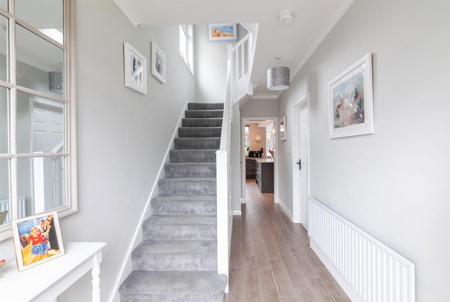 14 Cricklewood Crescent