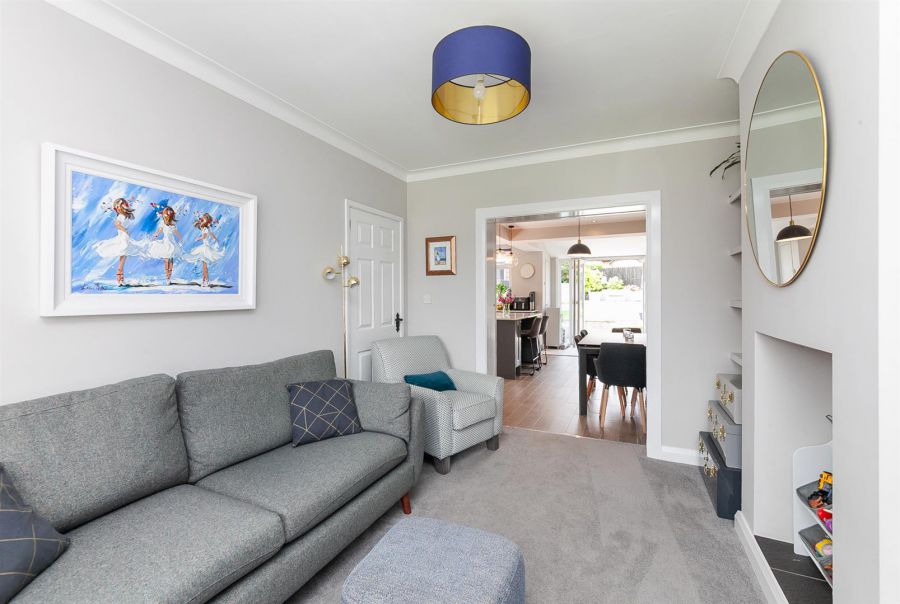 14 Cricklewood Crescent