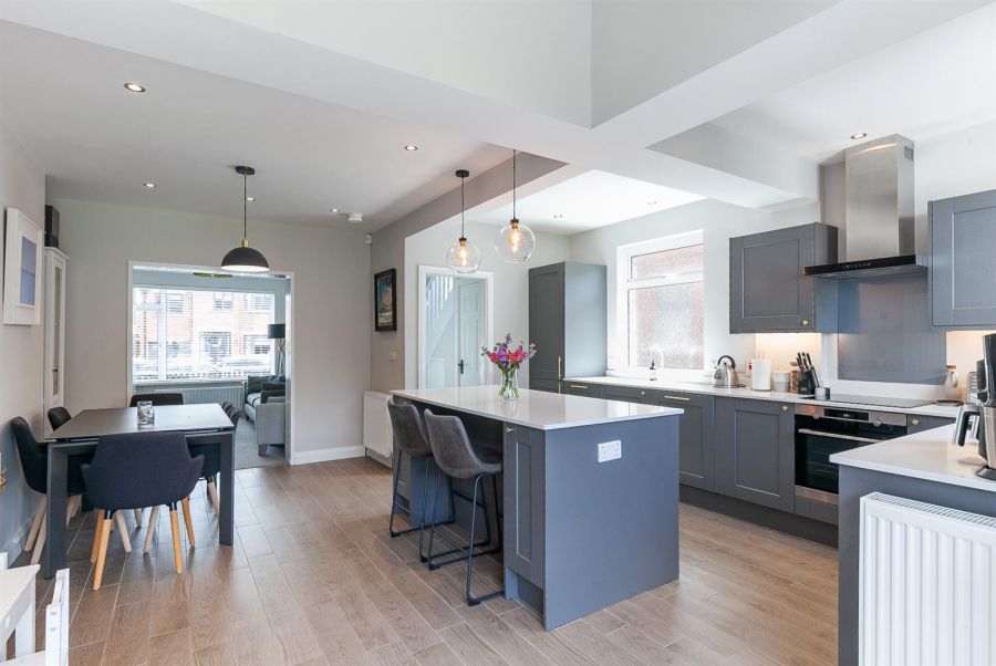 14 Cricklewood Crescent