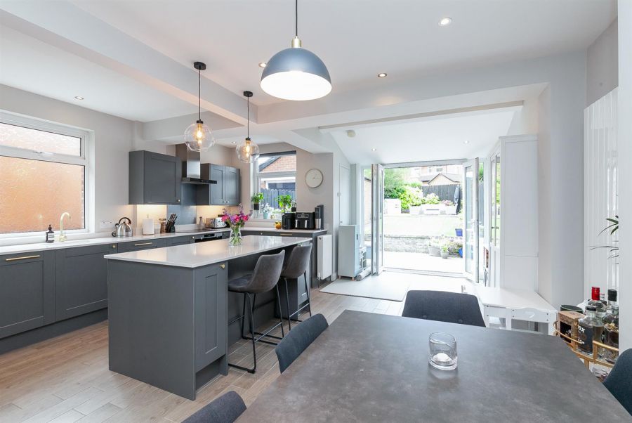 14 Cricklewood Crescent