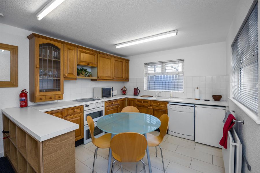77 Upper Lisburn Road