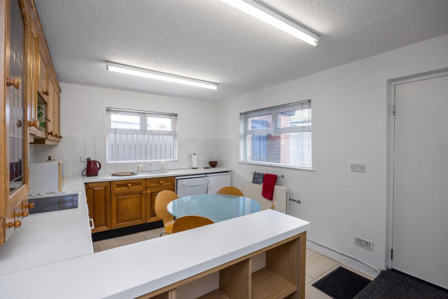 77 Upper Lisburn Road