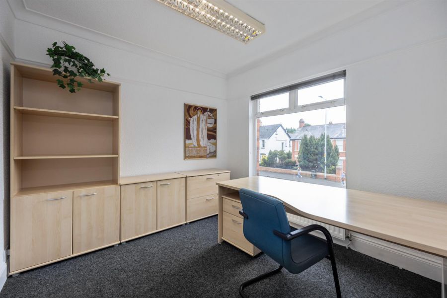 77 Upper Lisburn Road