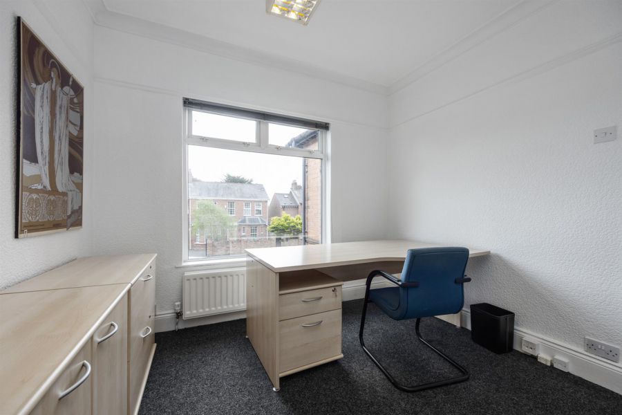77 Upper Lisburn Road