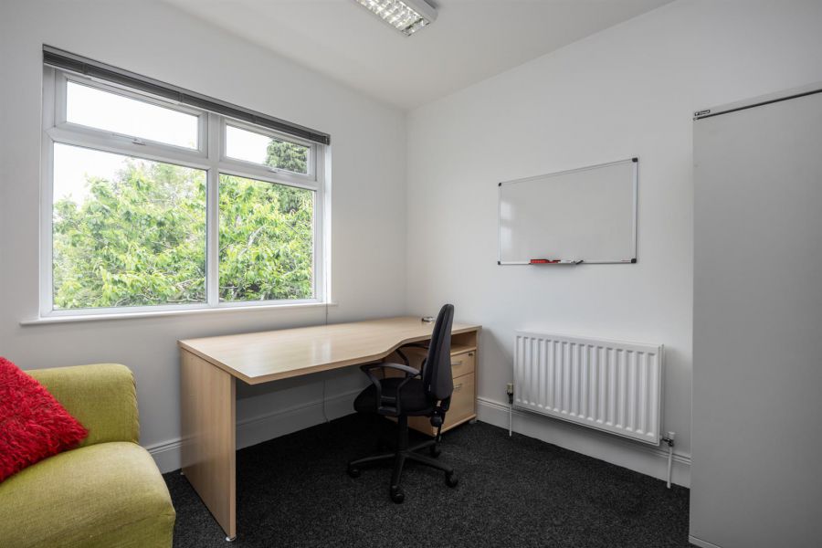 77 Upper Lisburn Road