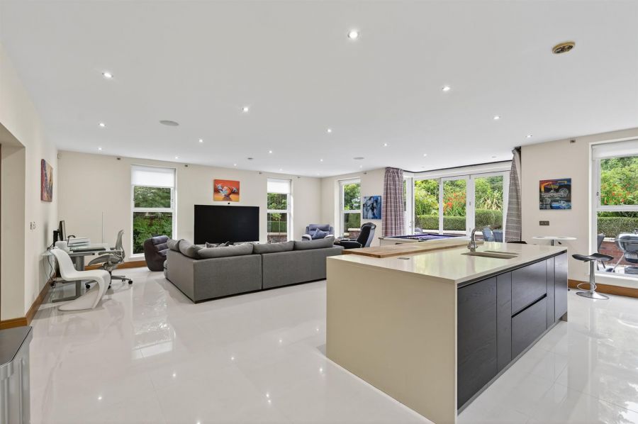 43 Bristow Park