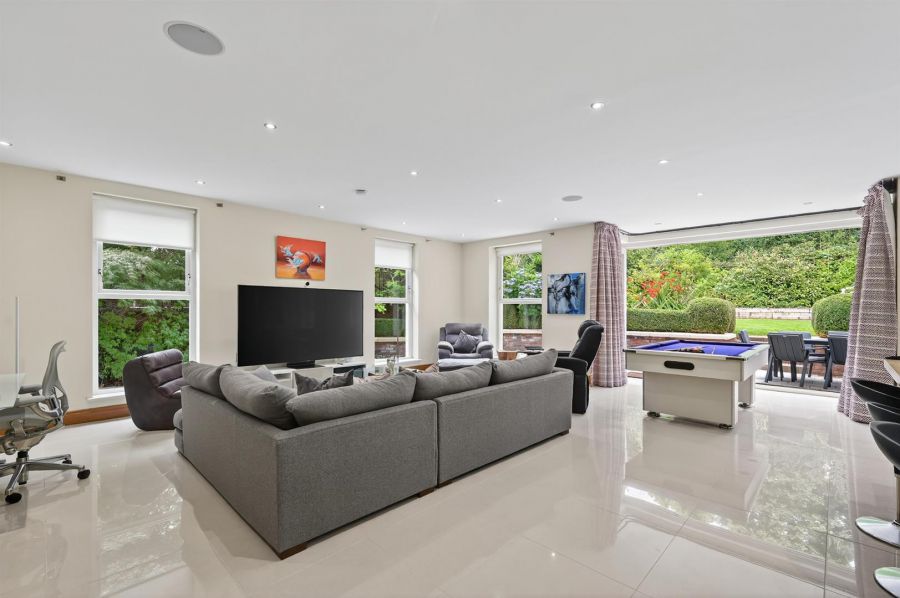 43 Bristow Park