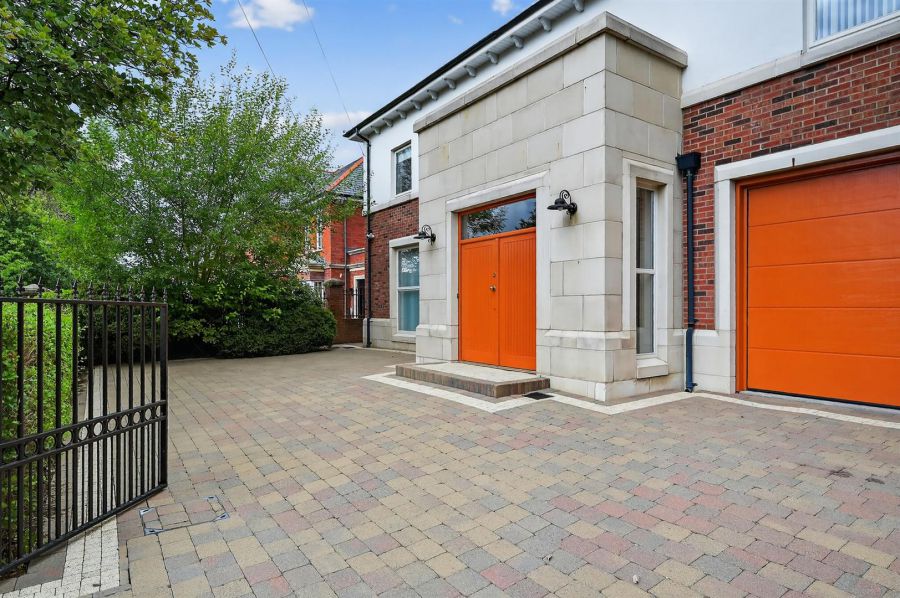 43 Bristow Park