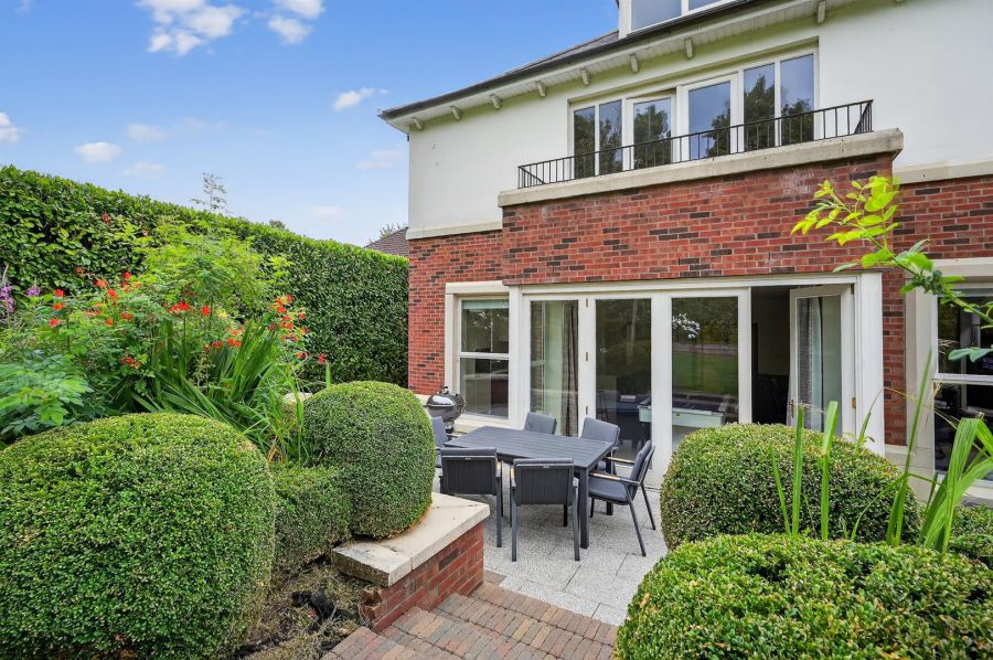 43 Bristow Park