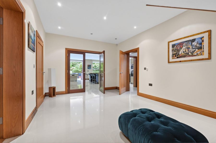 43 Bristow Park