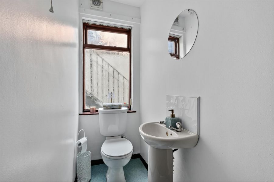 75 Wellesley Avenue (Converted Into Two Apartments)