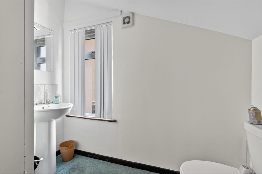 75 Wellesley Avenue (Converted Into Two Apartments) 75 Wellesley Avenue (Converted Into Two Apartments)
