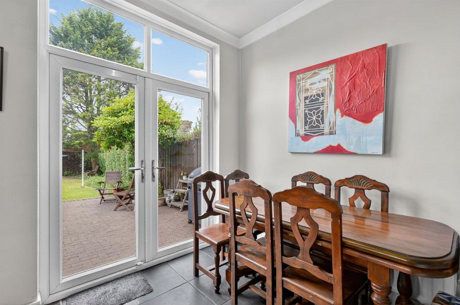 65 Diamond Gardens