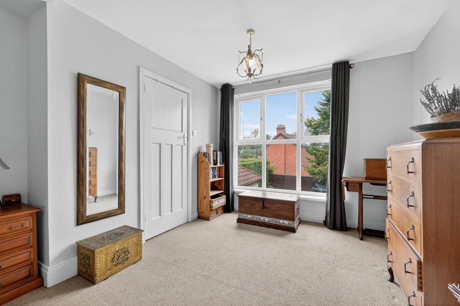 65 Diamond Gardens