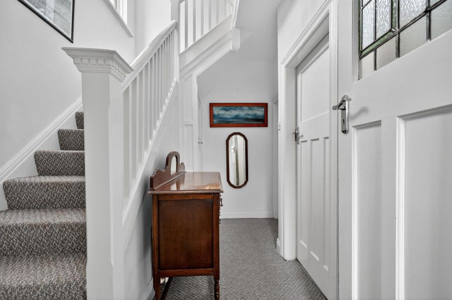 65 Diamond Gardens