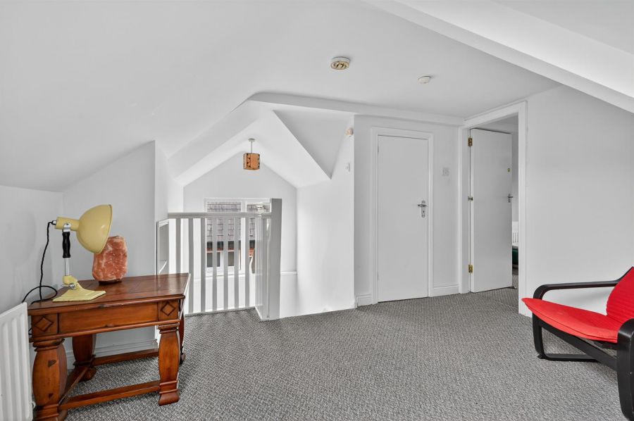 65 Diamond Gardens