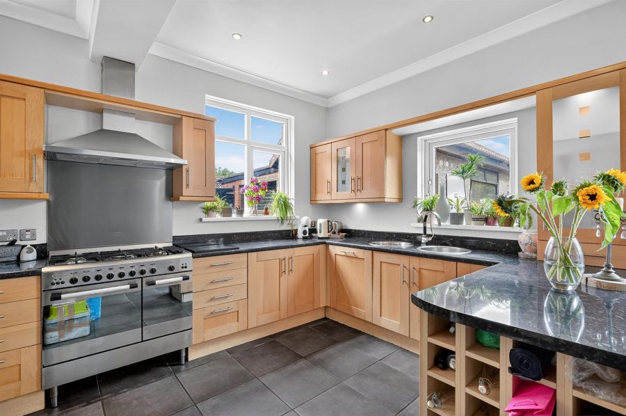 65 Diamond Gardens