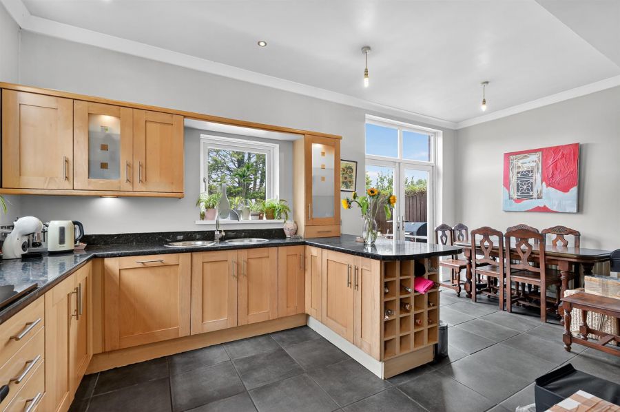 65 Diamond Gardens
