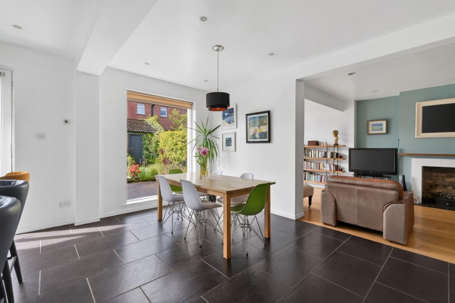 31 Cricklewood Park