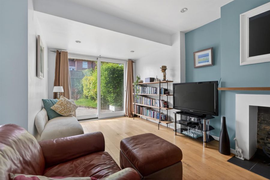 31 Cricklewood Park