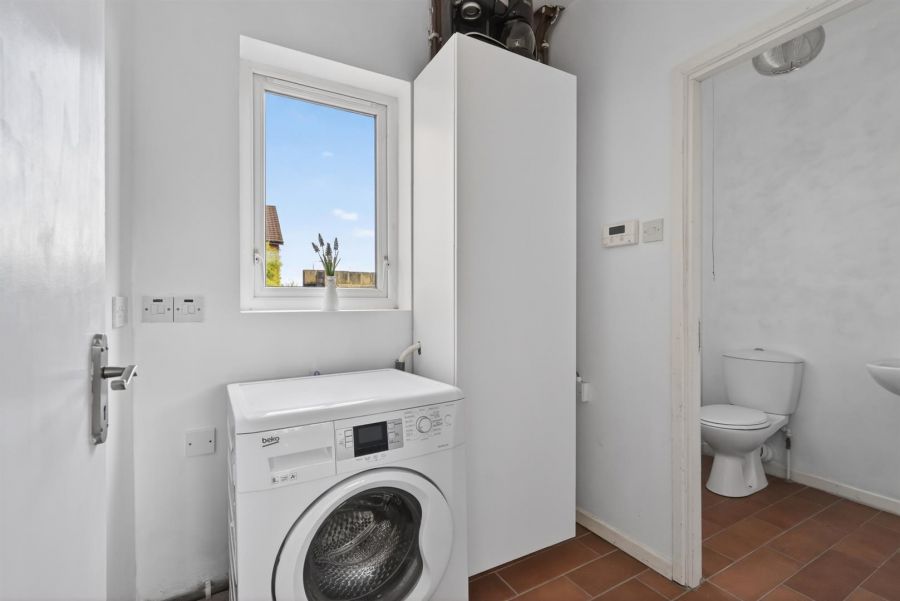 31 Cricklewood Park