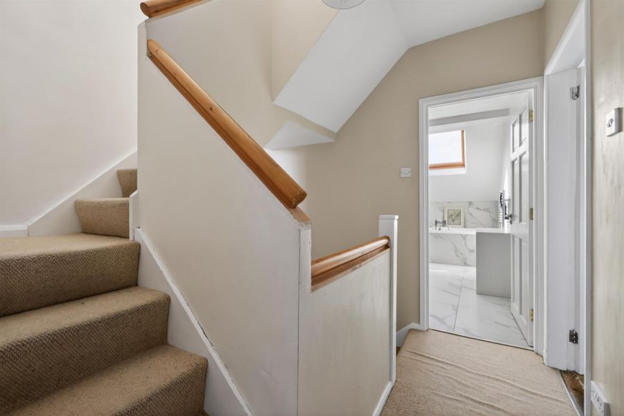 31 Cricklewood Park
