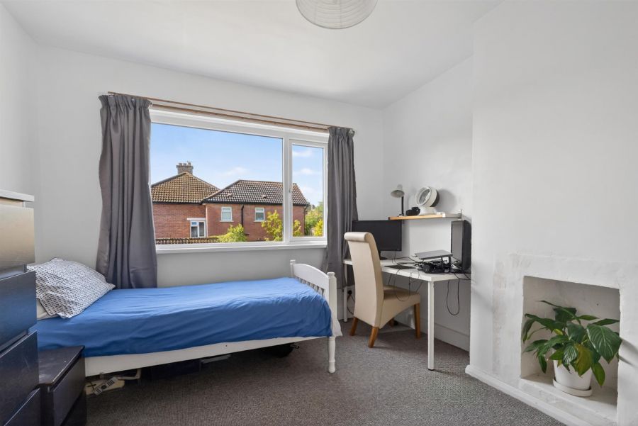 31 Cricklewood Park