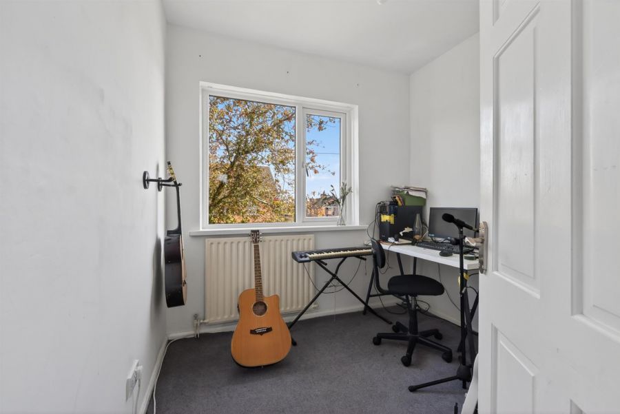 31 Cricklewood Park