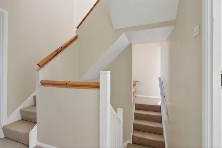 31 Cricklewood Park