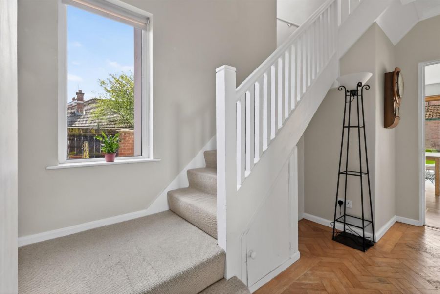 31 Cricklewood Park