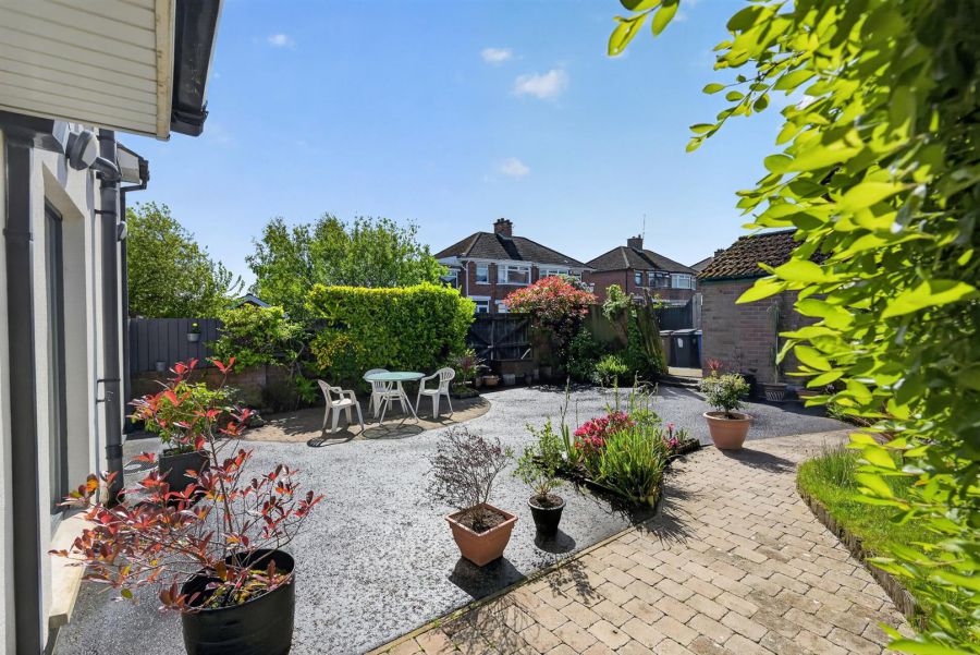 31 Cricklewood Park