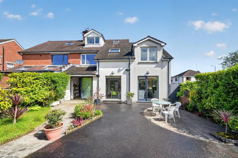 31 Cricklewood Park