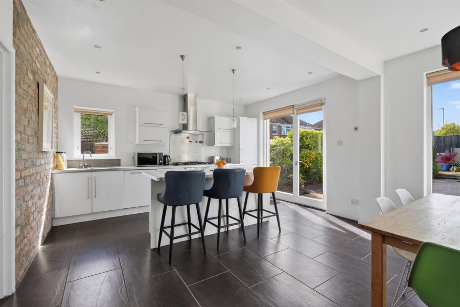 31 Cricklewood Park